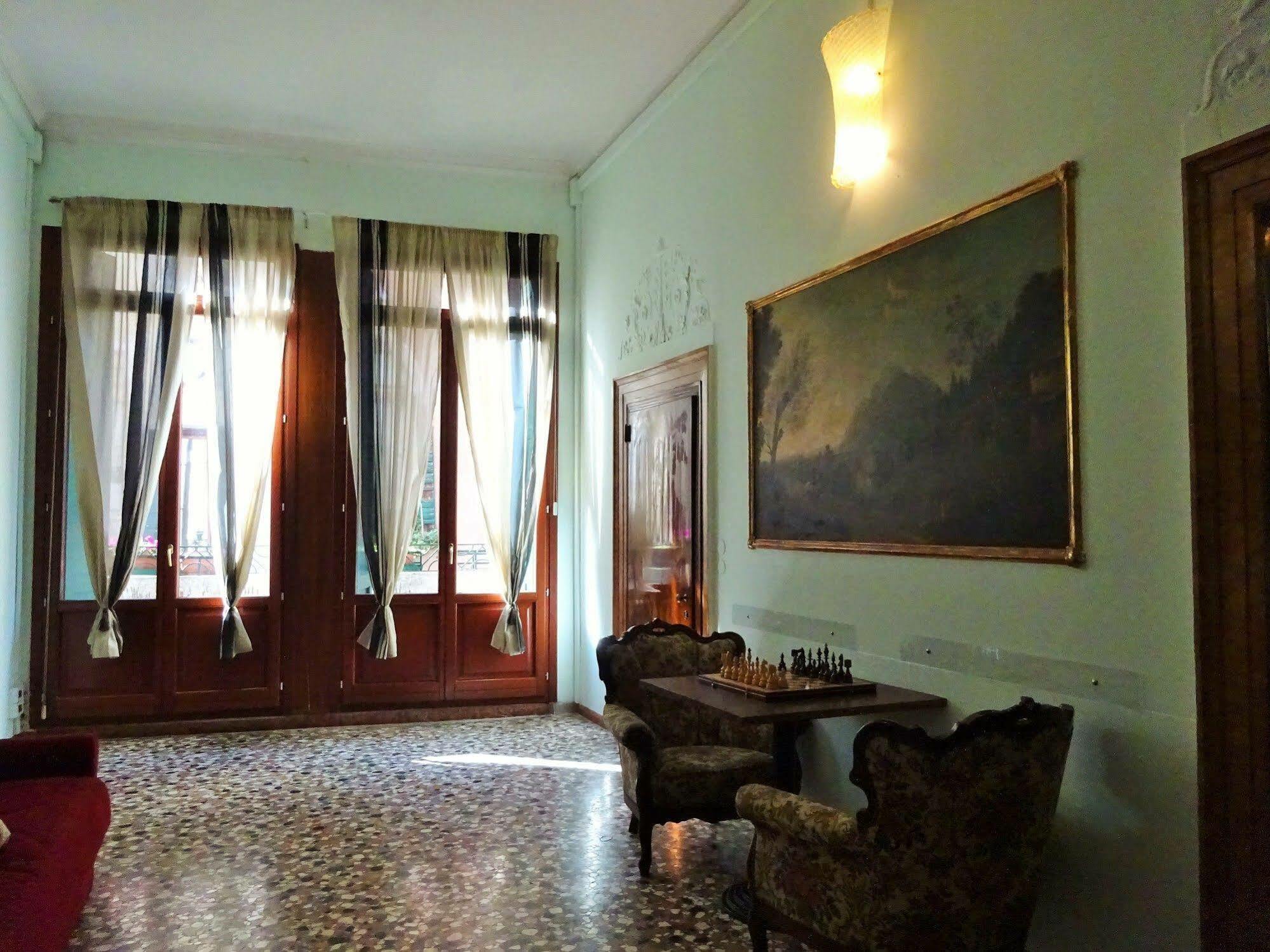 Youth Venice Palace Eksteriør billede
